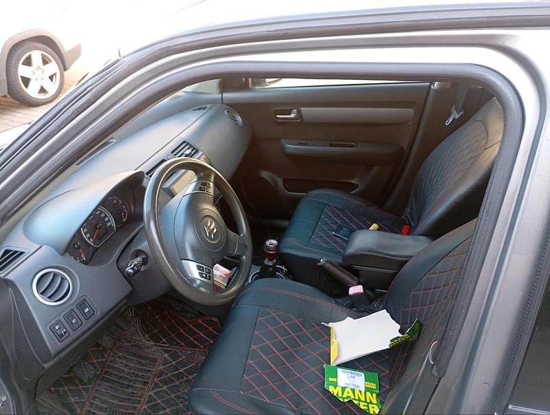 Gebraucht Suzuki Swift 92 PS (67 kW) 2005 Silber Kleinwagen