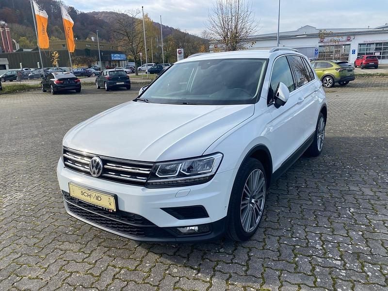 Pure white Gebraucht 2018 VW Tiguan Sound SUV | 17.780 € (Superpreis) - Bild 1/4