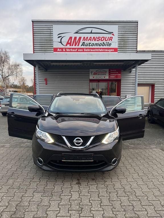 Braun Gebraucht 2015 Nissan Qashqai SUV | 9.490 € (Guter Preis) - Bild 1/4