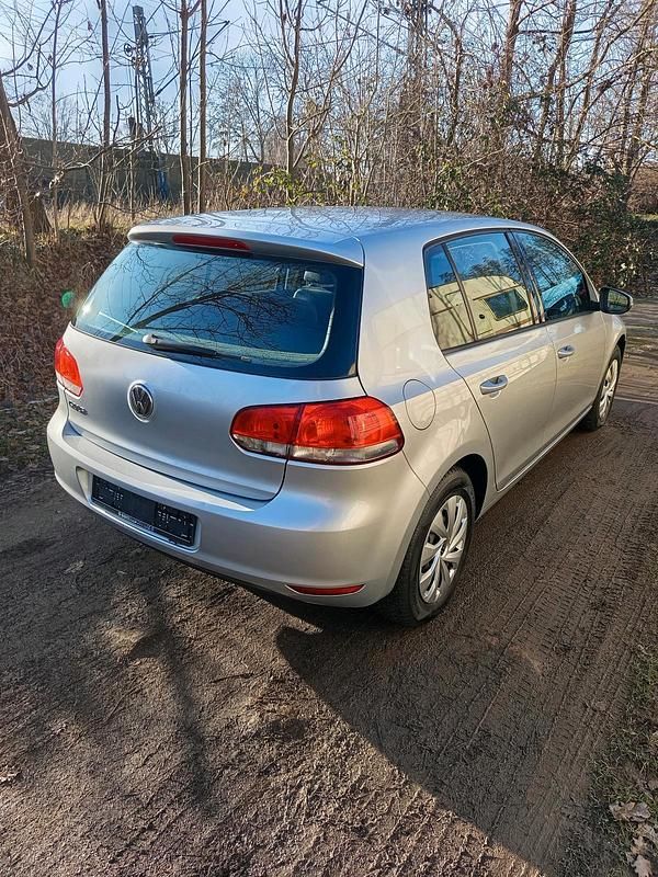 Gebraucht VW Golf VI 85 PS (62 kW) 2011 Grau Kleinwagen