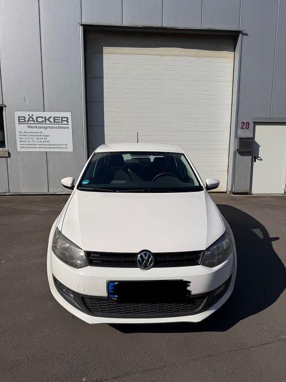 Used VW Polo 69 HP (50 kW) 2013 White Hatchback
