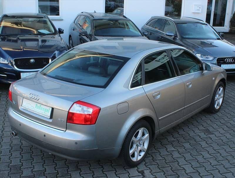 Gebraucht Audi A4 131 PS (96 kW) 2004 Grau Limousine