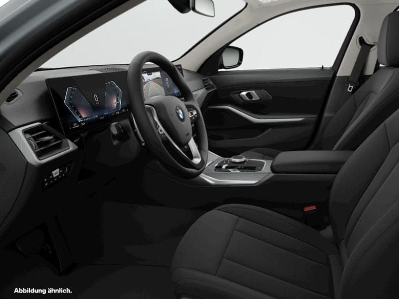 Grau Gebraucht 2024 BMW 318 Kombi | 36.790 € (Etwas zu teuer) - Bild 1/2