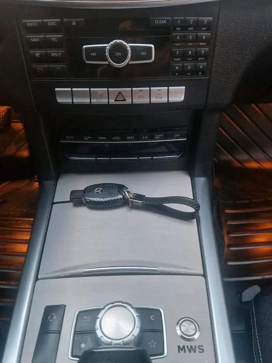 Gebraucht Mercedes E250 204 PS (150 kW) 2015 Silber Kombi