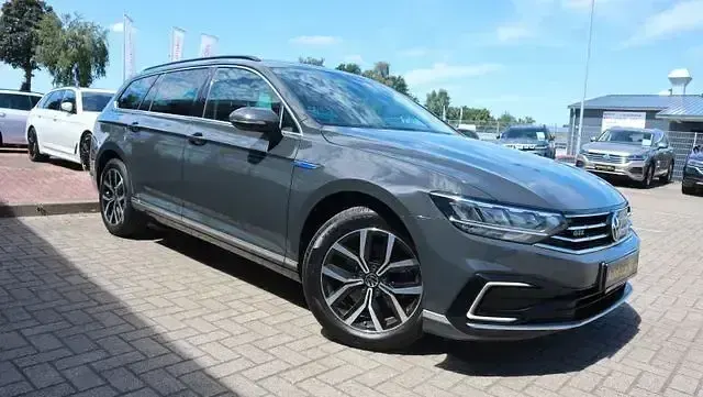 Gebraucht VW Passat GTE 156 PS (114 kW) 2021 Grau Kombi