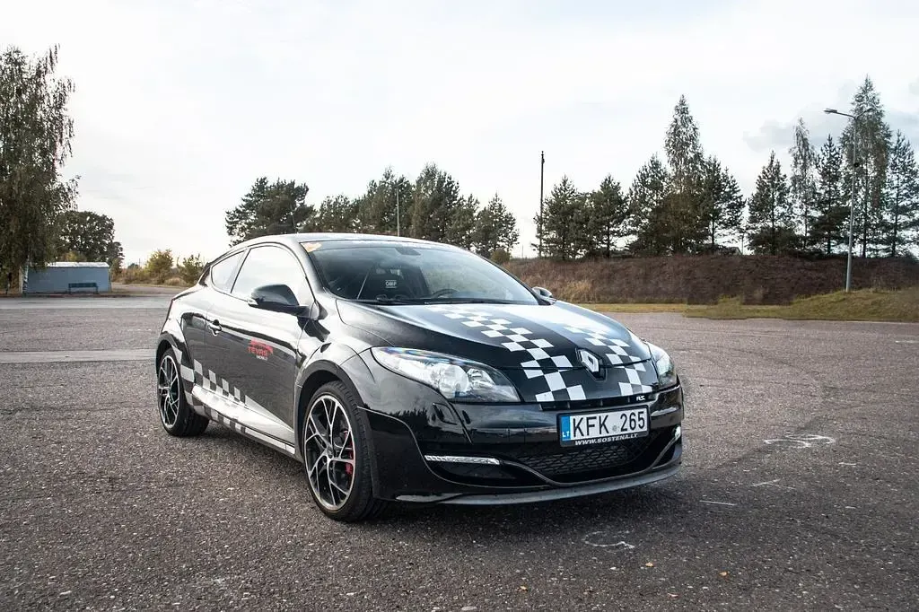 Gebraucht Renault Mégane 265 PS (194 kW) 2013 Schwarz Coupé