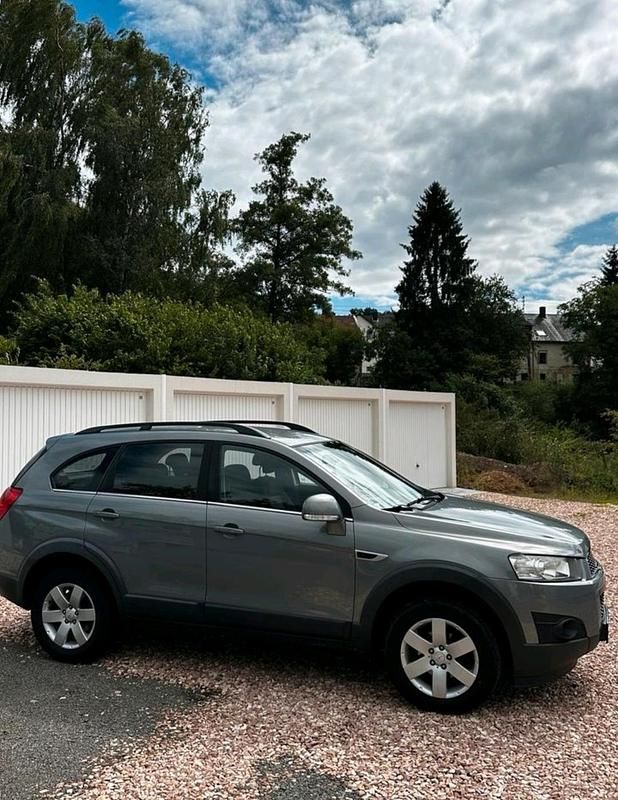 Gebraucht Chevrolet Captiva 163 PS (119 kW) 2012 Silber SUV