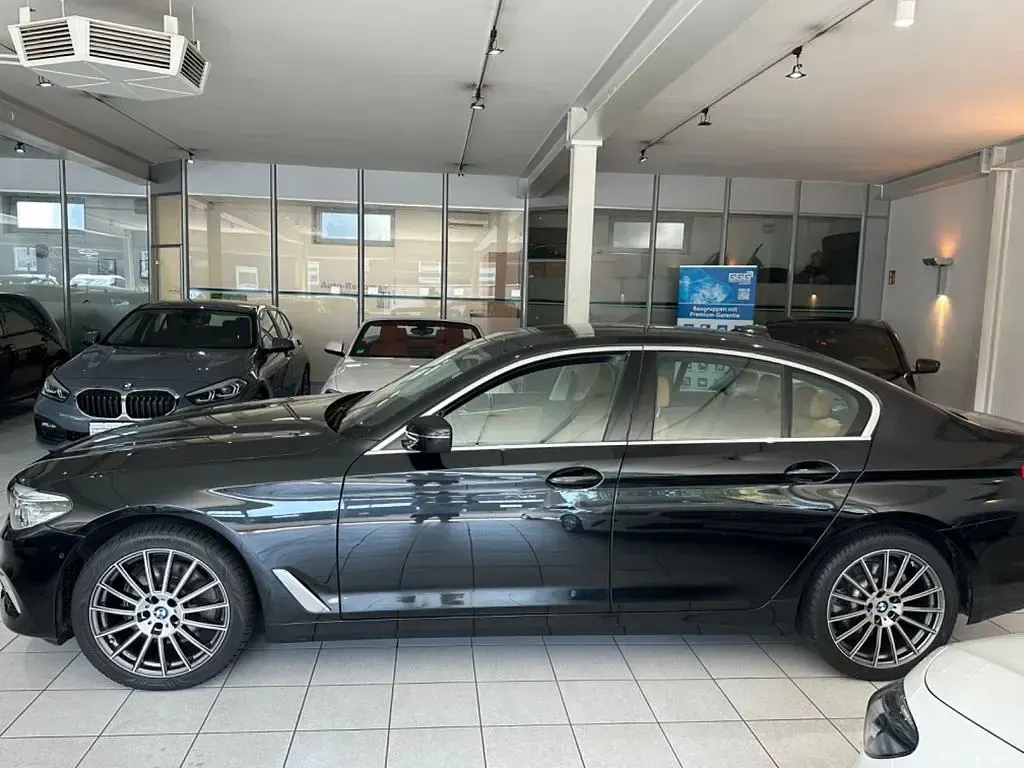 Gebraucht BMW 520 Luxury Line 184 PS (135 kW) 2020 Schwarz Limousine