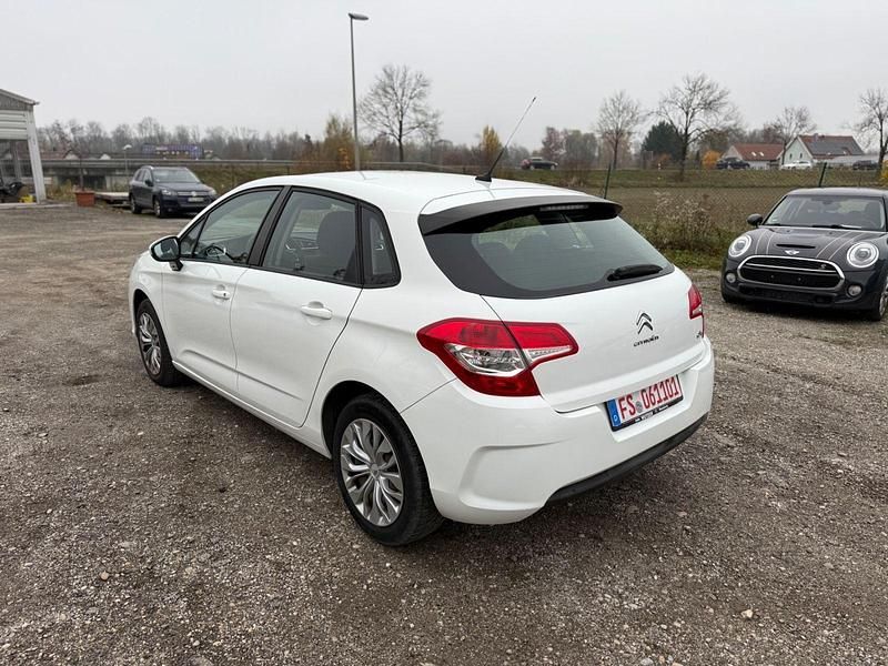 Gebraucht Citroën C4 Live 110 PS (80 kW) 2016 Weiß Limousine