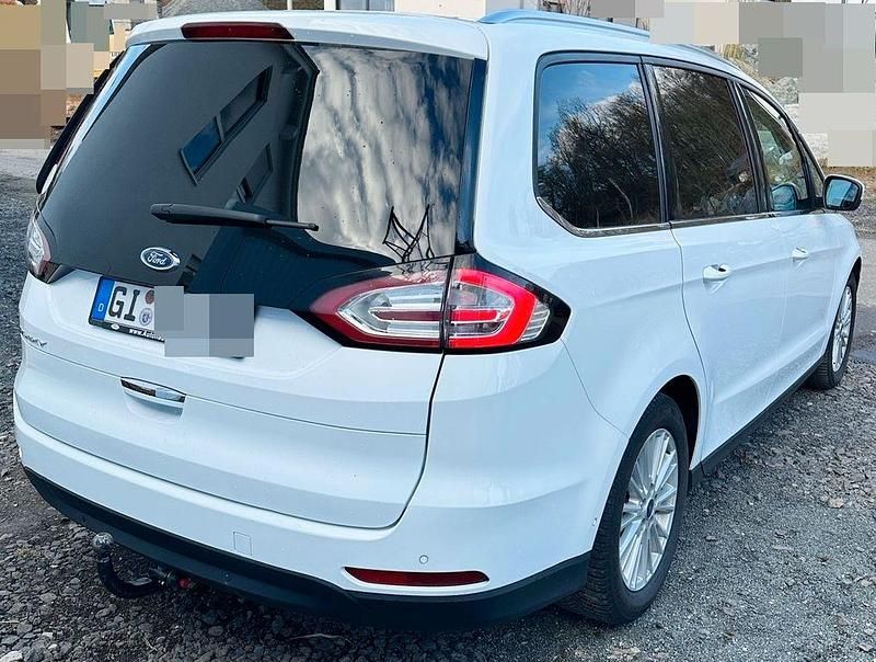 Gebraucht Ford Galaxy 150 PS (110 kW) 2016 Weiß Van / Kleinbus