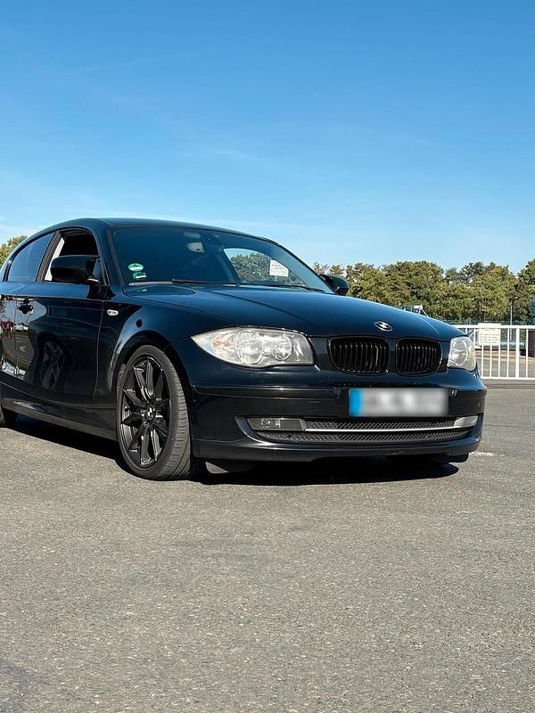 Usata BMW 116 122 CV (89 kW) 2012 Nero Utilitaria