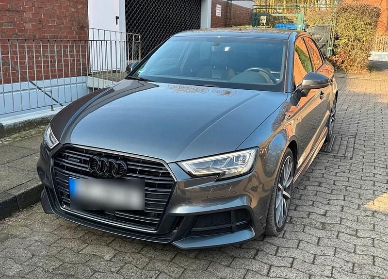 Grau Gebraucht 2018 Audi A3 S-Line Limousine | 23.000 € (Fairer Preis) - Bild 1/4