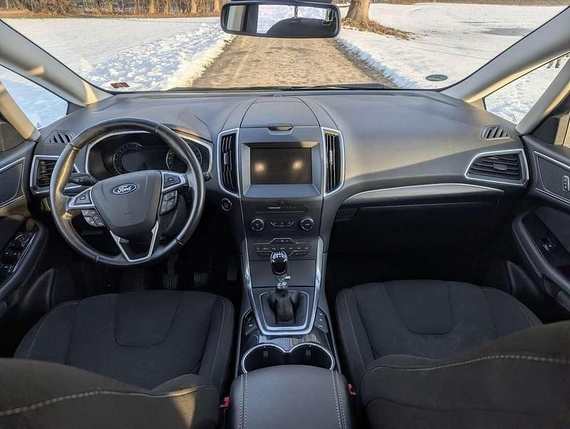 Gebraucht Ford S-MAX Titanium 160 PS (117 kW) 2017 Schwarz Van / Kleinbus