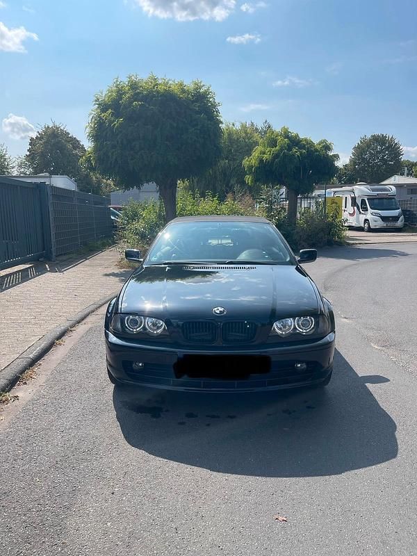 Gebraucht BMW 325 Cabriolet 192 PS (141 kW) 2001 Schwarz Cabrio