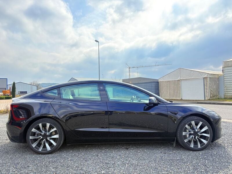 Gebraucht Tesla Model 3 Standard Range 208 kW (283 PS) 2023 Schwarz Limousine
