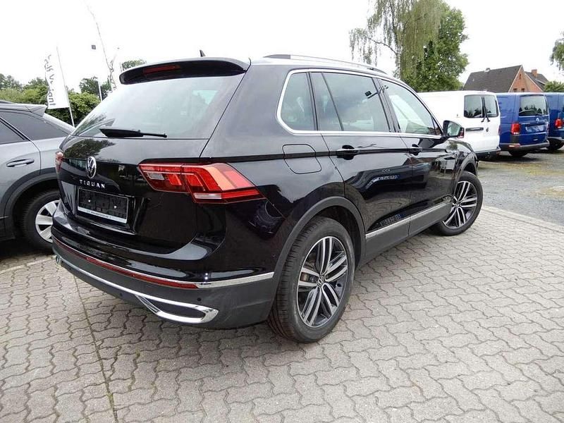 Gebraucht VW Tiguan Elegance 150 PS (110 kW) 2023 Schwarz SUV