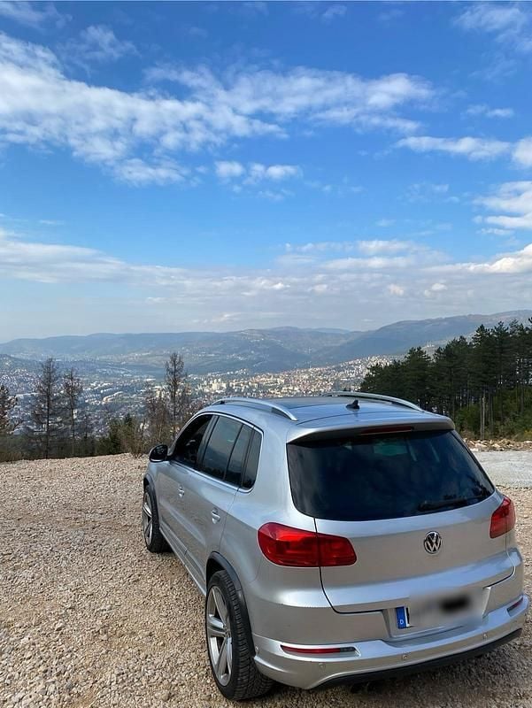 Silber Gebraucht 2014 VW Tiguan R-line SUV | 11.300 € (Teuer) - Bild 1/2