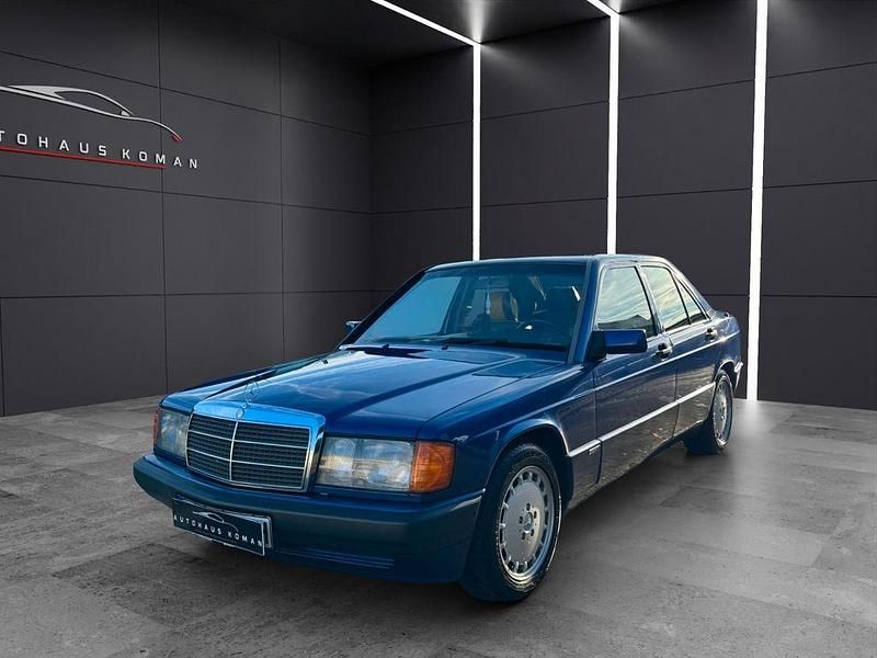 Blau Gebraucht 1992 Mercedes 190 Avantgarde Limousine | 14.880 € - Bild 1/4