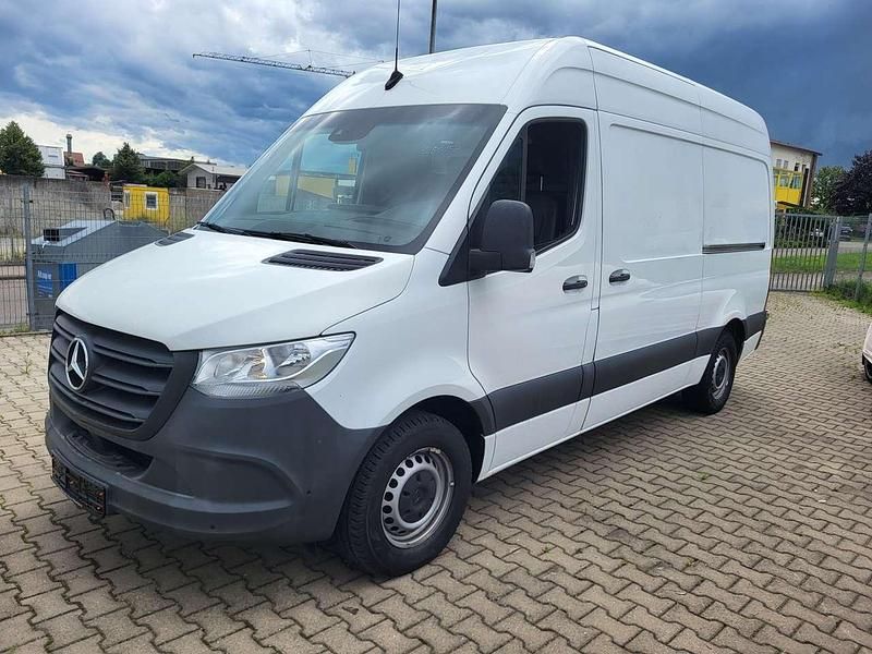 Gebraucht Mercedes Sprinter 163 PS (119 kW) 2020 Arktikweiß Van