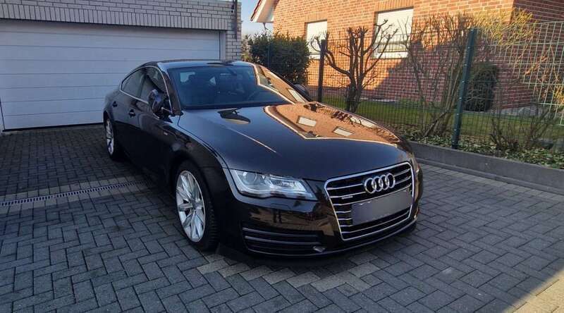 Grau Gebraucht 2012 Audi A7 S-Line Kleinwagen | 18.000 € (Guter Preis) - Bild 1/4