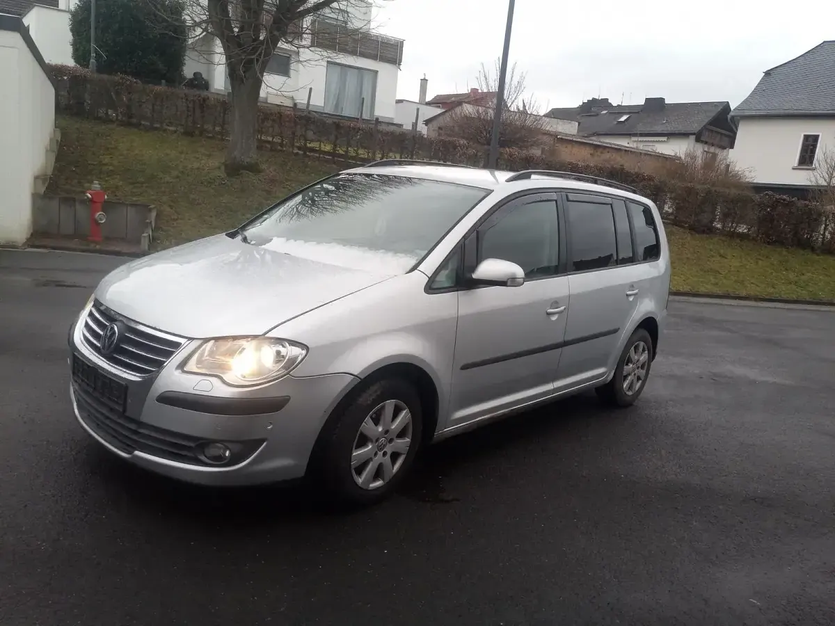 Gebraucht VW Touran 140 PS (102 kW) 2008 Silber Van / Kleinbus