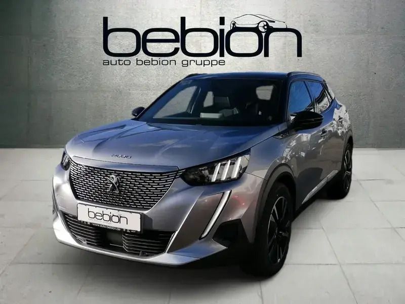 Weiß Gebraucht 2023 Peugeot e-2008 GT SUV | 27.480 € (Teuer) - Bild 1/4