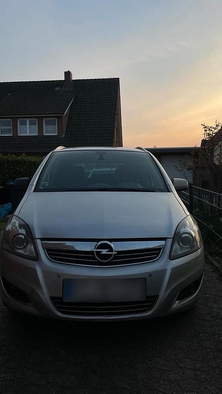 Gebraucht Opel Zafira 120 PS (88 kW) 2010 Grau Van / Kleinbus