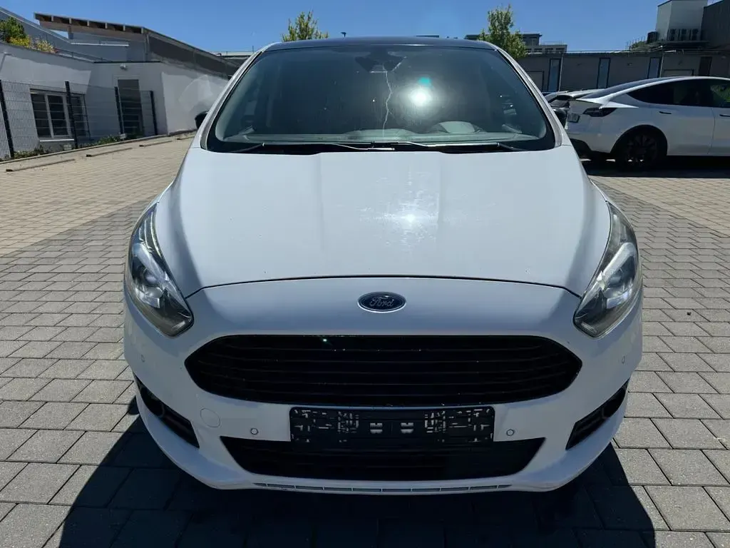 Gebraucht Ford S-MAX S 150 PS (110 kW) 2016 Weiß Van / Kleinbus