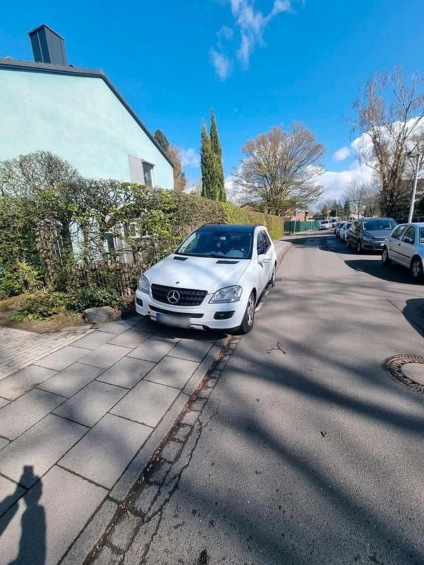 Gebraucht Mercedes ML320 220 PS (161 kW) 2005 Weiß SUV