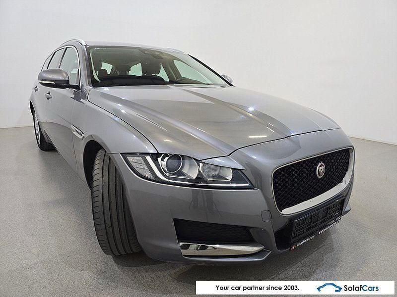 Gebraucht Jaguar XF 163 PS (119 kW) 2020 Grau Limousine