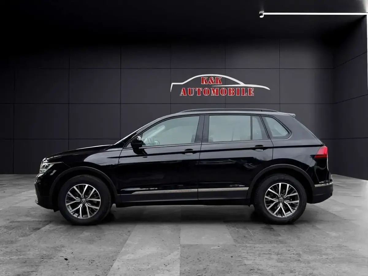 Gebraucht VW Tiguan Life 150 PS (110 kW) 2022 Schwarz SUV