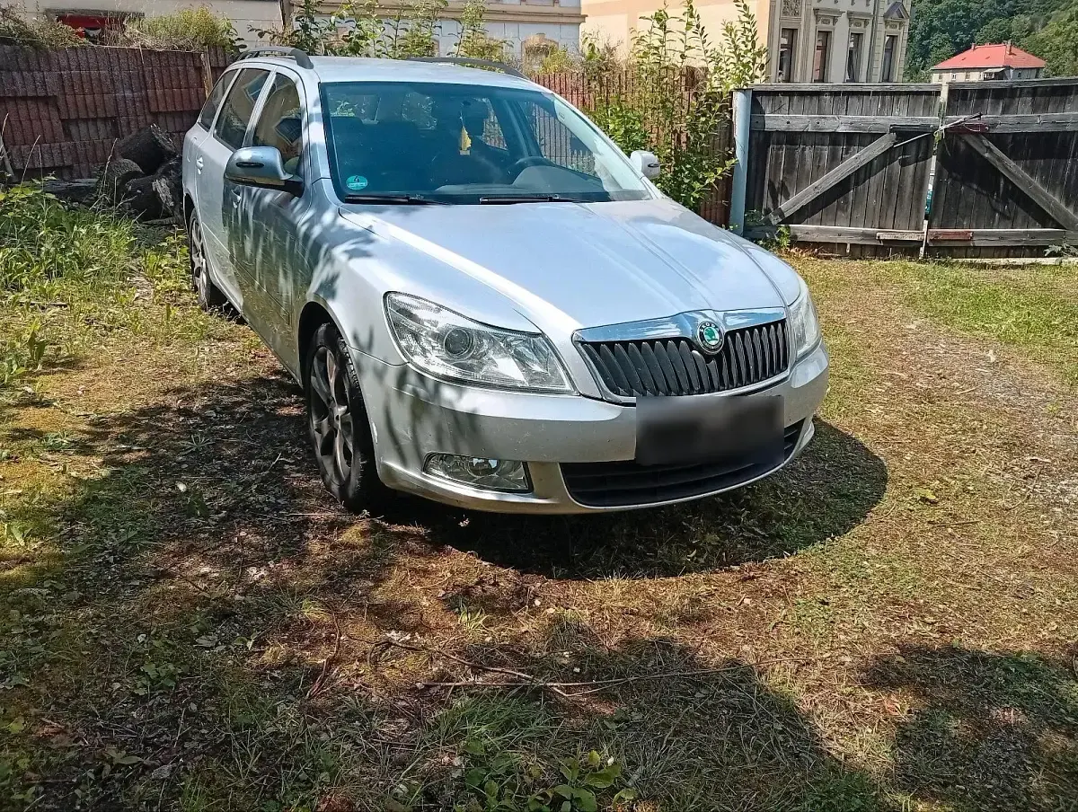 Gebraucht Skoda Octavia 122 PS (89 kW) 2010 Silber Kombi