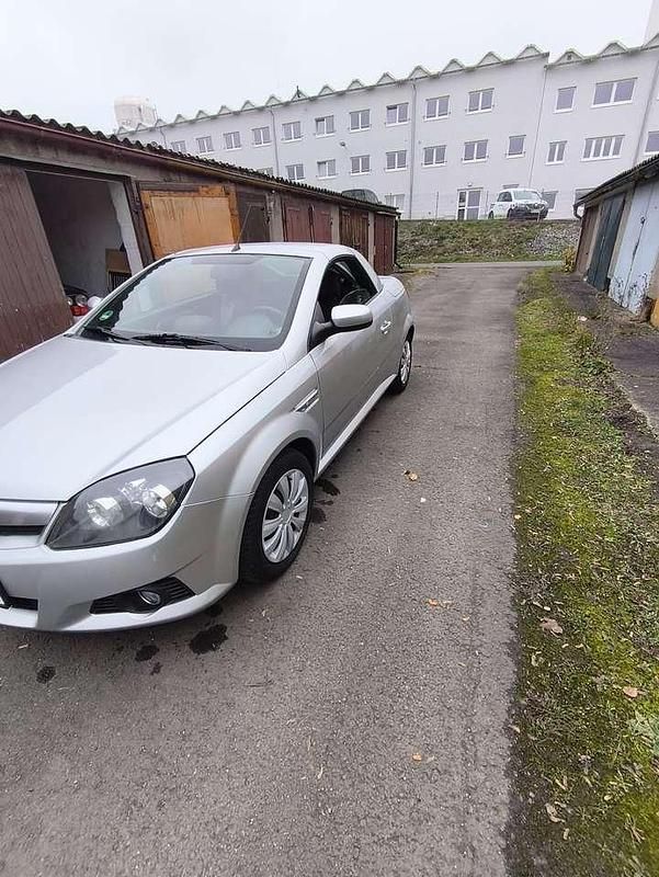 Gebraucht Opel Tigra Edition 90 PS (66 kW) 2009 Cabrio