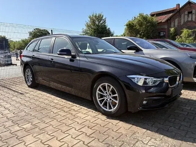 Gebraucht BMW 320 Sport Line 190 PS (139 kW) 2016 Schwarz Kombi