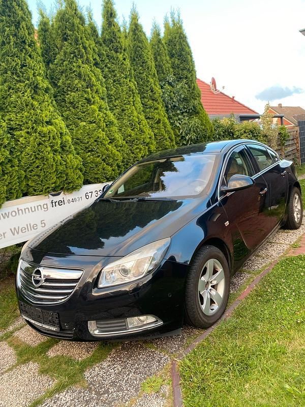 Schwarz Gebraucht 2010 Opel Insignia Eco Limousine | 5.500 € (Etwas zu teuer) - Bild 1/4