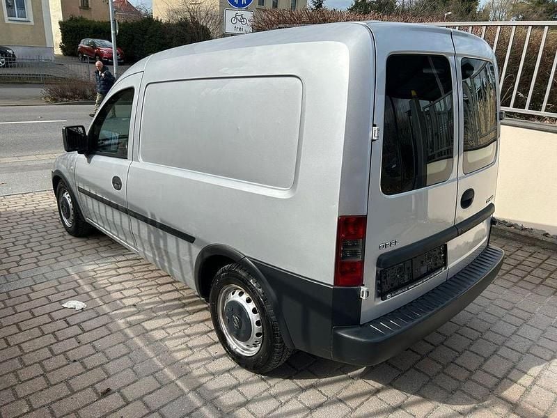Second-hand Opel Combo 90 CP (66 kW) 2006 Argintiu Monovolum
