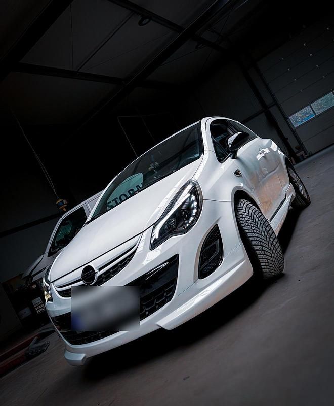 Gebraucht Opel Corsa 75 PS (55 kW) 2012 Weiß Kleinwagen