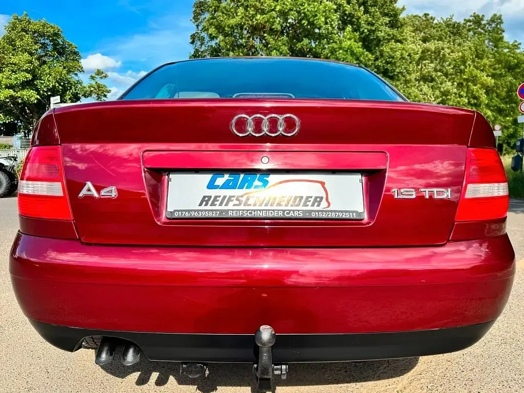 Gebraucht Audi A4 90 PS (66 kW) 2000 Rot Limousine
