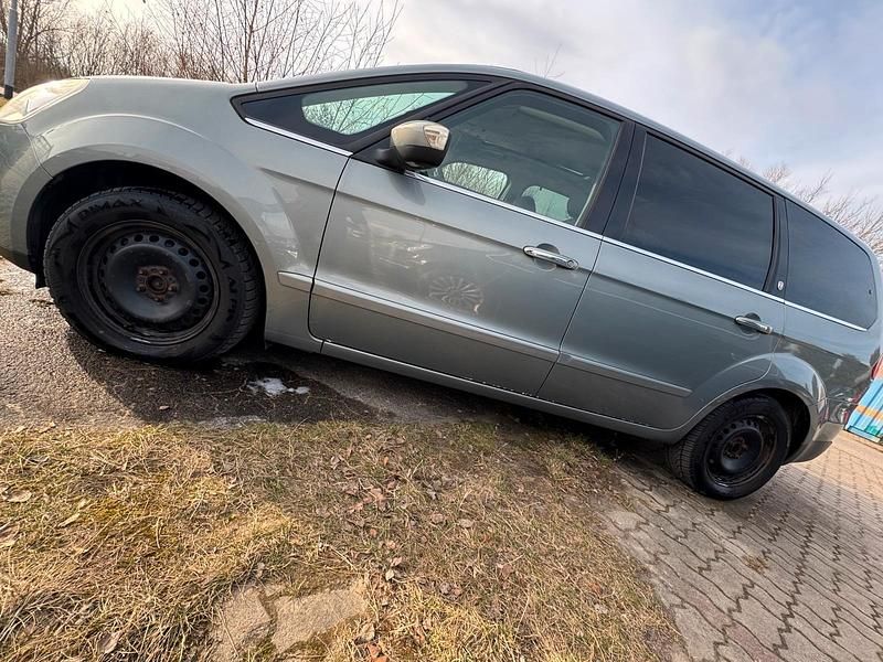 Gebraucht Ford Galaxy 140 PS (102 kW) 2009 Grau Van / Kleinbus