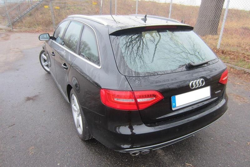 Gebraucht Audi A4 S-Line 177 PS (130 kW) 2014 Schwarz Kombi