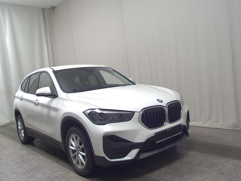 Gebraucht BMW X1 Sport Line 150 PS (110 kW) 2022 Weiss SUV