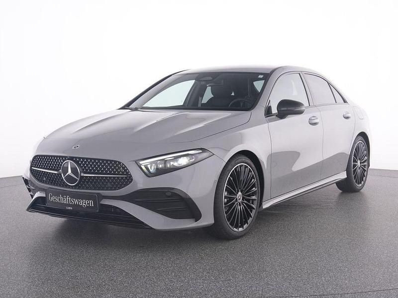 Manufaktur lack alpingrau uni Gebraucht 2025 Mercedes A200 Edition 1 Limousine | 37.600 € - Bild 1/4