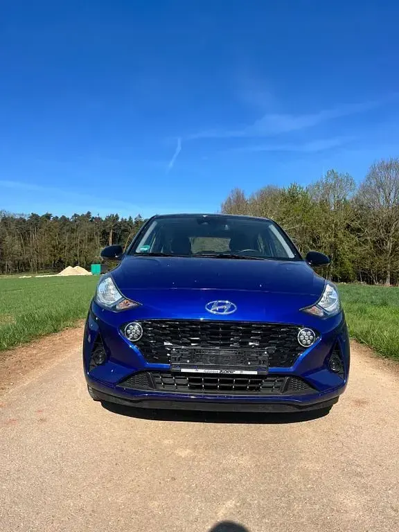 Gebraucht Hyundai i10 GO! 67 PS (49 kW) 2022 Blau Kleinwagen