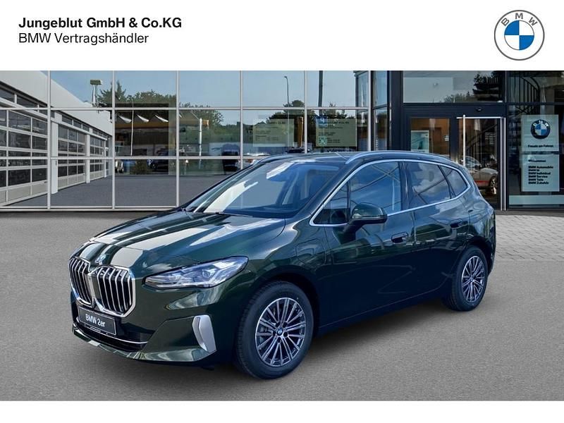 Gruen Neu 2025 BMW 225 Luxury Line Van / Kleinbus | 49.230 € (Etwas zu teuer) - Bild 1/4