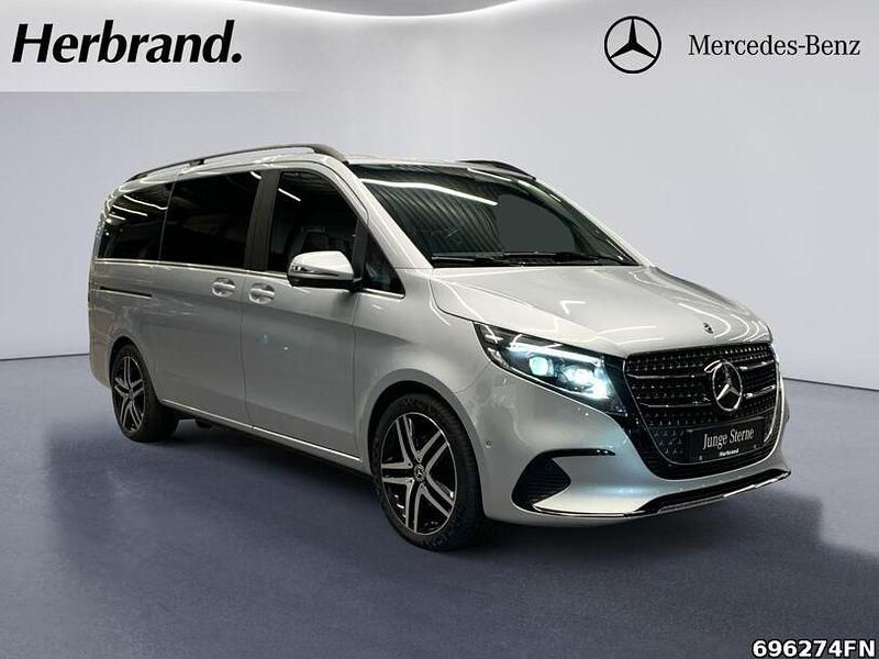 Gebraucht Mercedes V300 237 PS (174 kW) 2025 Silber Van / Kleinbus