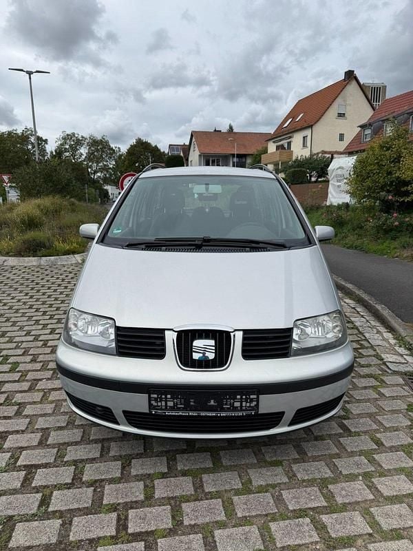 Używany Seat Alhambra 116 KM (85 kW) 2004 Szary Minivan