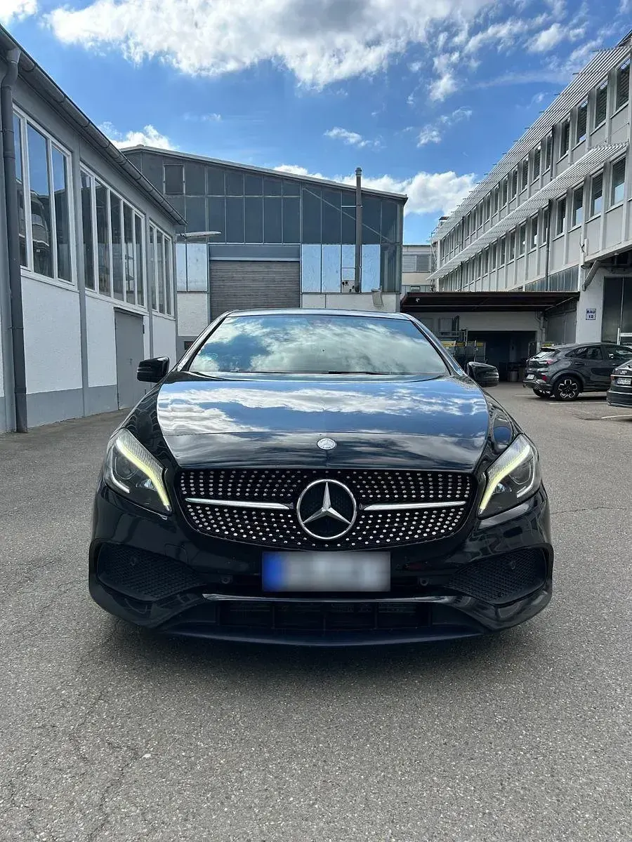 Gebraucht Mercedes 220 AMG 177 PS (130 kW) 2015 Schwarz Limousine