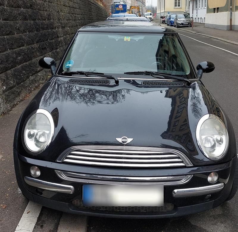 Gebraucht Mini Cooper 115 PS (84 kW) 2004 Schwarz Kleinwagen