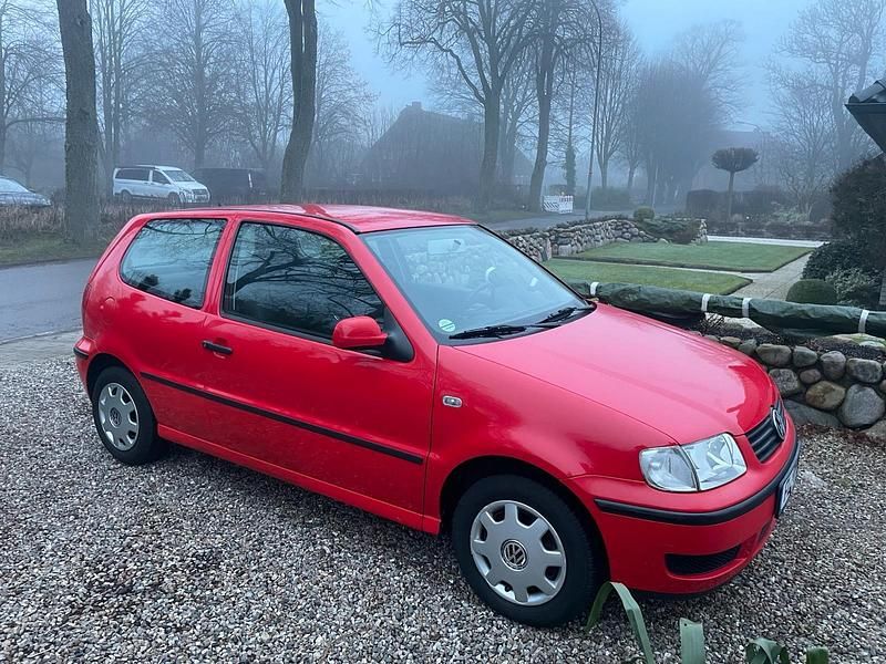 Rot Gebraucht 2003 VW Polo Kleinwagen | 1.100 € - Bild 1/4