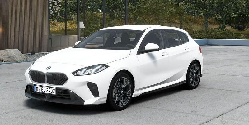 Weiß Neu 2025 BMW 120 M Sport Kleinwagen | 36.411 € (Etwas zu teuer) - Bild 1/4